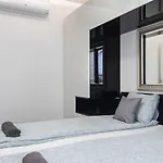 Stylish Centre דירה