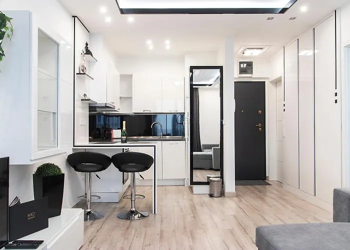 Stylish Centre *